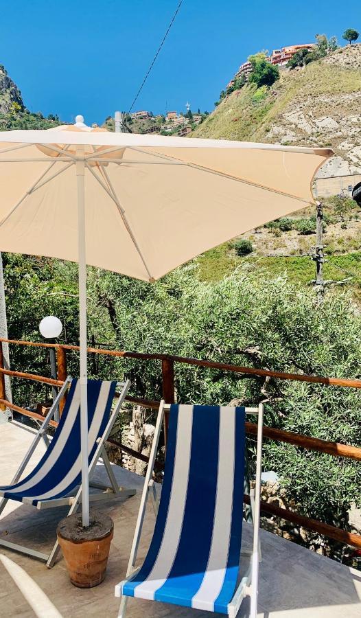 Villetta La Pietra Taormina Eksteriør billede
